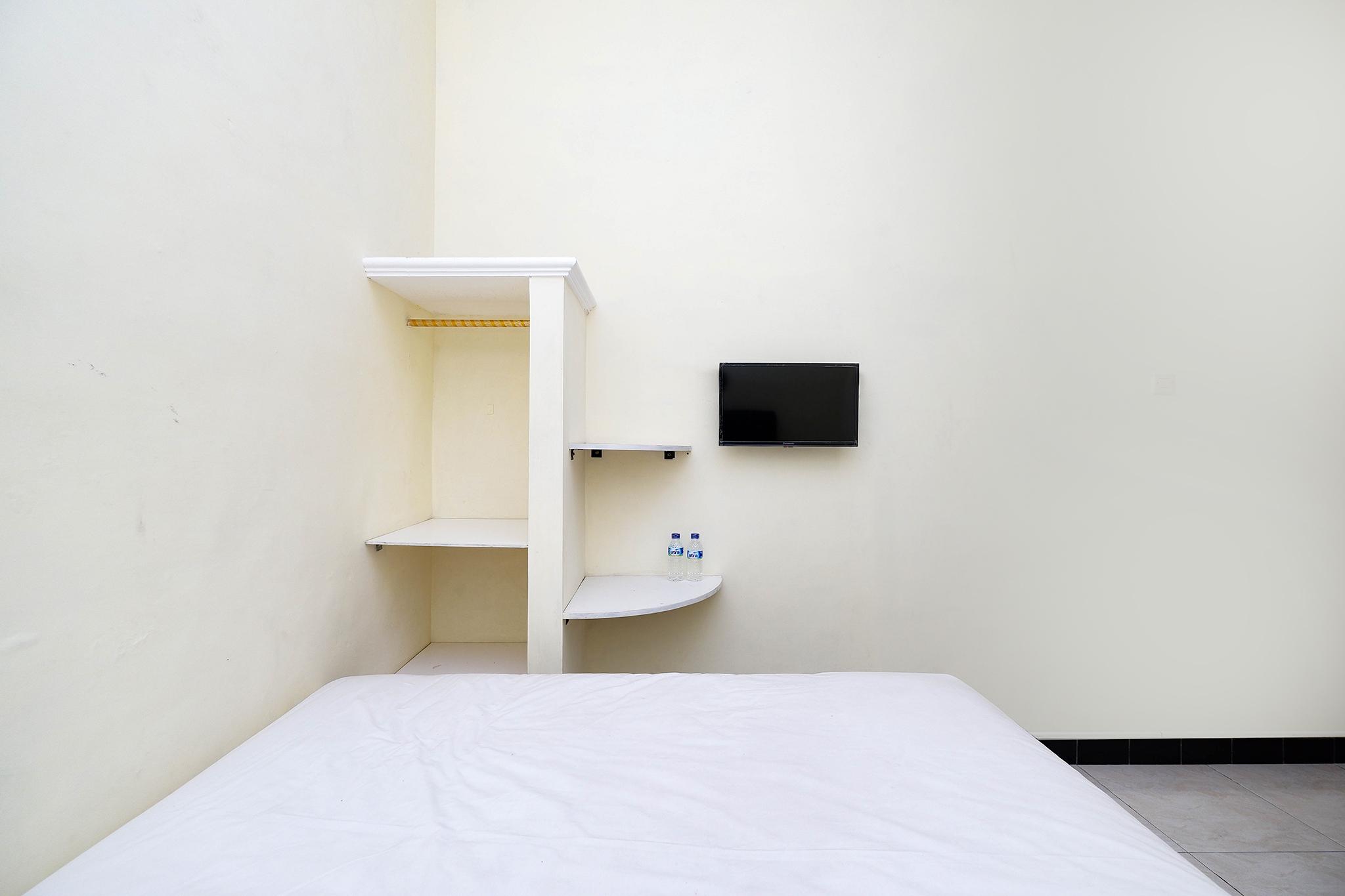 Super Oyo Capital O 2258 Santana Syariah Guest House Kartosuro Exterior foto