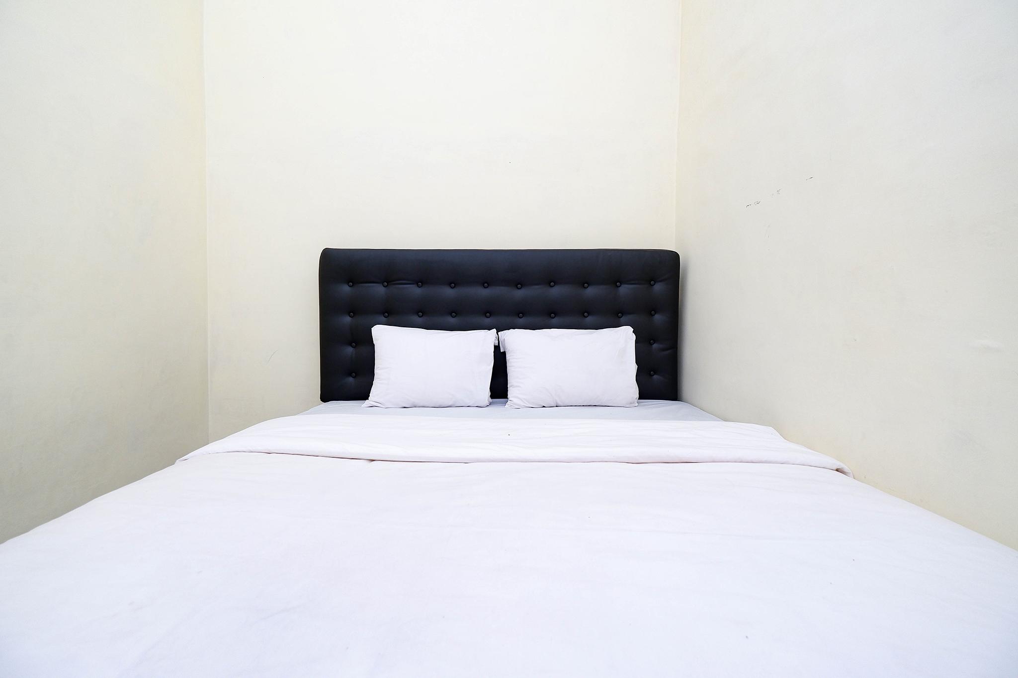 Super Oyo Capital O 2258 Santana Syariah Guest House Kartosuro Exterior foto