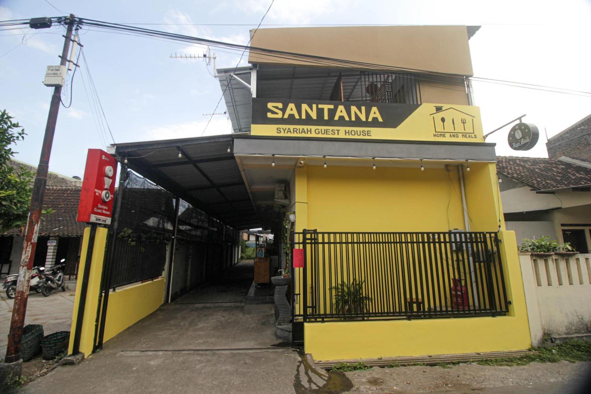 Super Oyo Capital O 2258 Santana Syariah Guest House Kartosuro Exterior foto