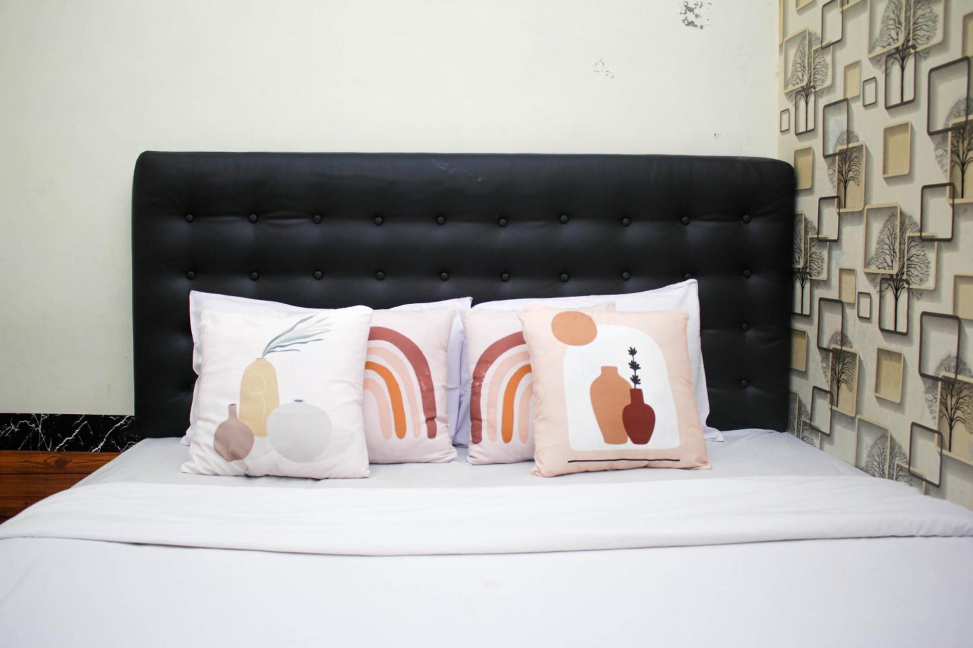 Super Oyo Capital O 2258 Santana Syariah Guest House Kartosuro Exterior foto